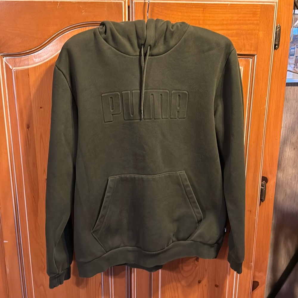 PUMA Green Hoodie - Size Large - Sporty Style